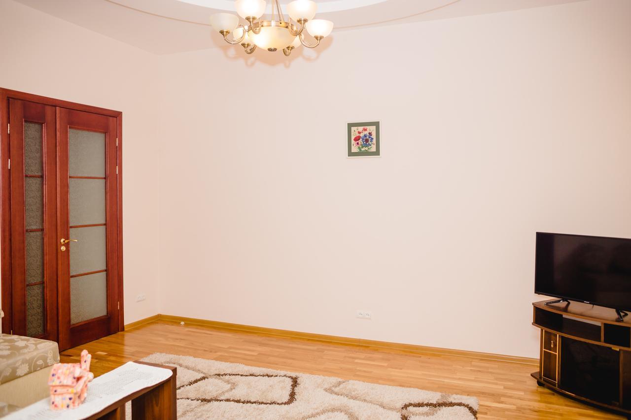 Ferienwohnung Dorosh Apartamet Lemberg Exterior foto